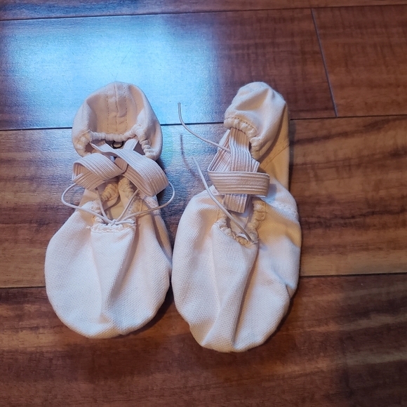 3 girls ballet shoes size 1 & 13 leather & canvas Stelle Capezio & Wear Moi - Picture 11 of 16